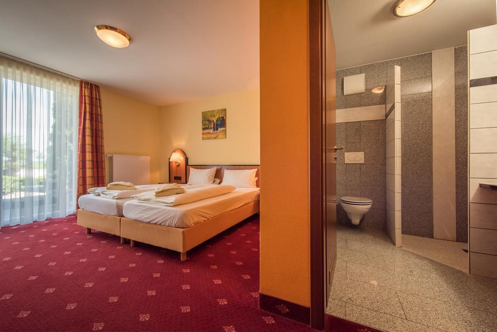 Hoßkirch Landhotel Und Gasthof Hirsch Huettenreute מראה חיצוני תמונה