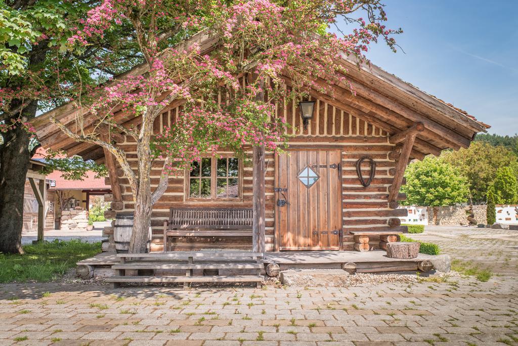 Hoßkirch Landhotel Und Gasthof Hirsch Huettenreute מראה חיצוני תמונה
