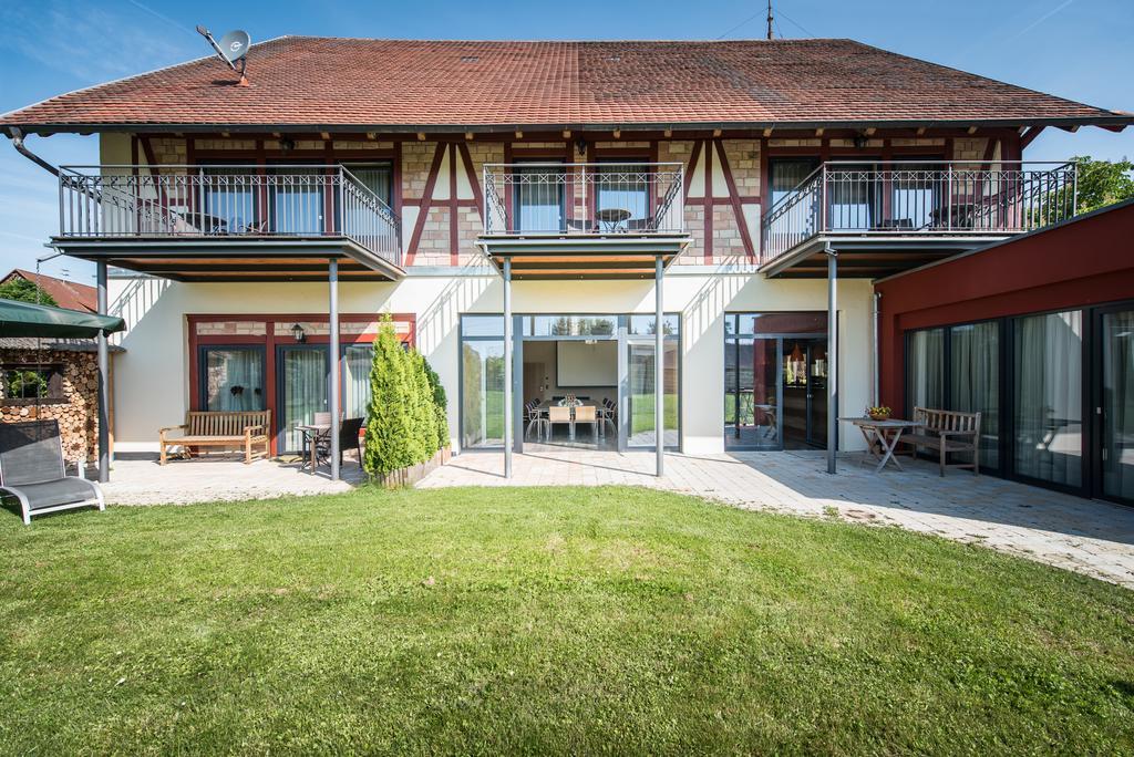Hoßkirch Landhotel Und Gasthof Hirsch Huettenreute מראה חיצוני תמונה