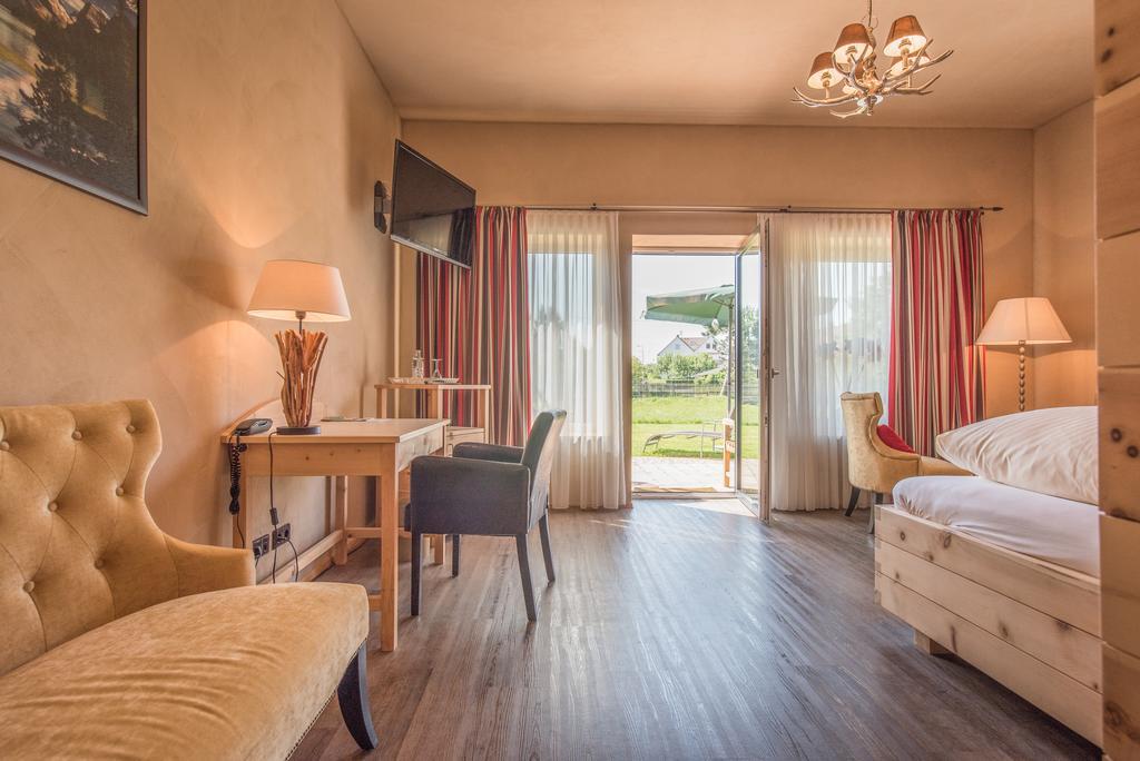 Hoßkirch Landhotel Und Gasthof Hirsch Huettenreute מראה חיצוני תמונה