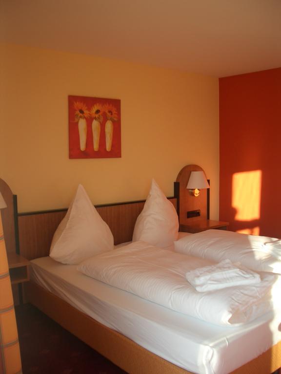 Hoßkirch Landhotel Und Gasthof Hirsch Huettenreute מראה חיצוני תמונה